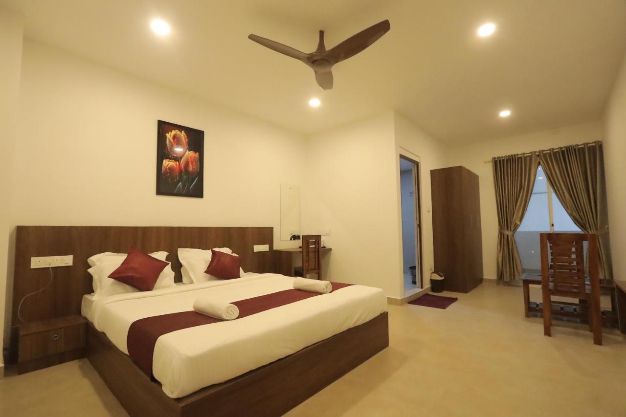 Hotel Dream Suite, Kattappana Exterior foto