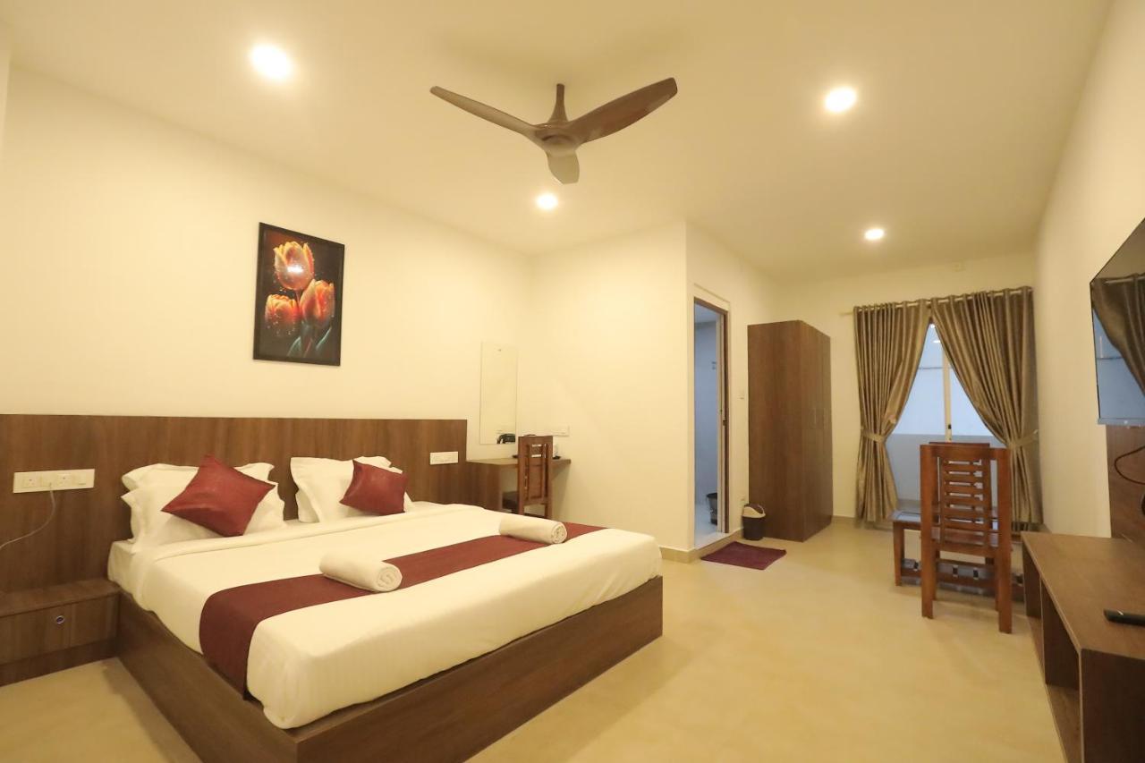 Hotel Dream Suite, Kattappana Exterior foto